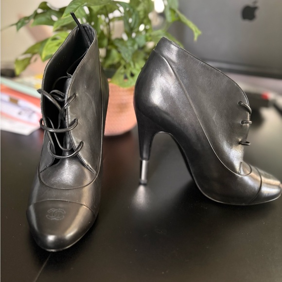 Chanel Leather Ankle Lace Up Pointed Toe Stiletto Boots Bootie - Picture 10 of 15